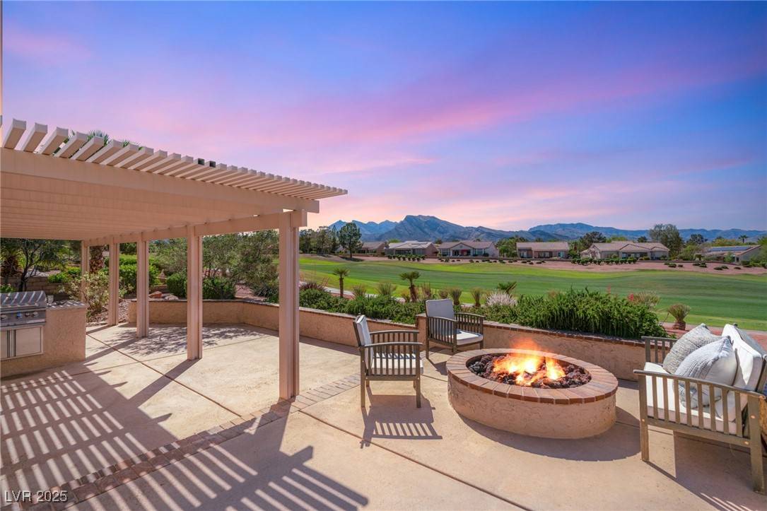 Las Vegas, NV 89134,2917 Golf Links DR