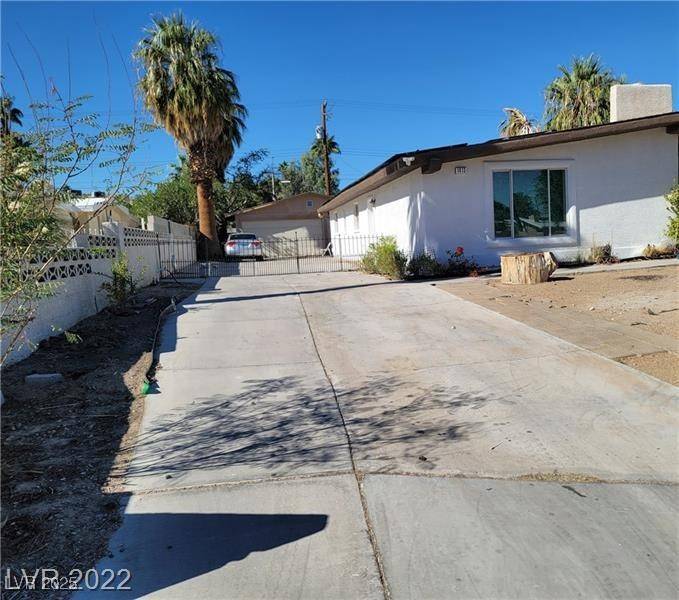 Las Vegas, NV 89102,1413 Bryn Mawr AVE