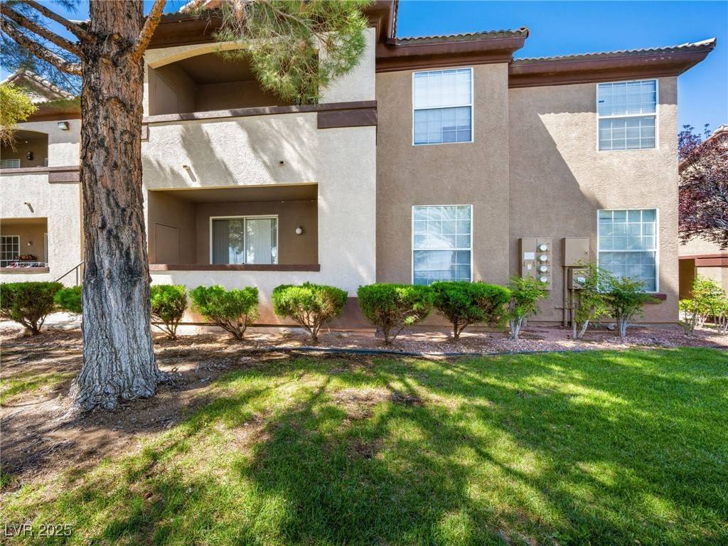 Henderson, NV 89012,231 W Horizon Ridge Pkwy #212