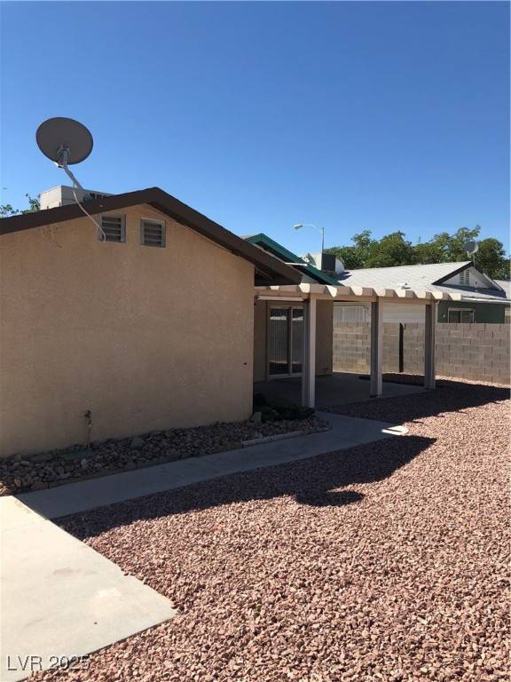 Las Vegas, NV 89103,6196 W University AVE
