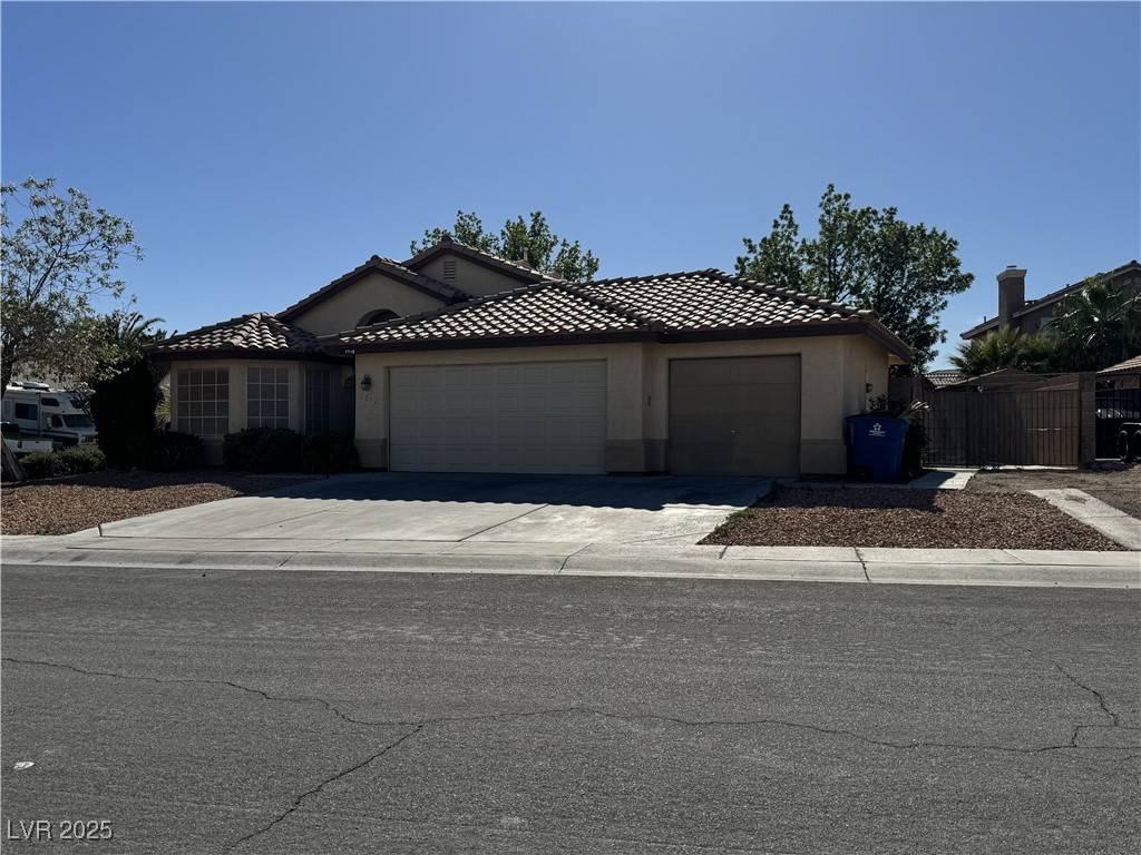 North Las Vegas, NV 89031,5017 Vista Loma WAY