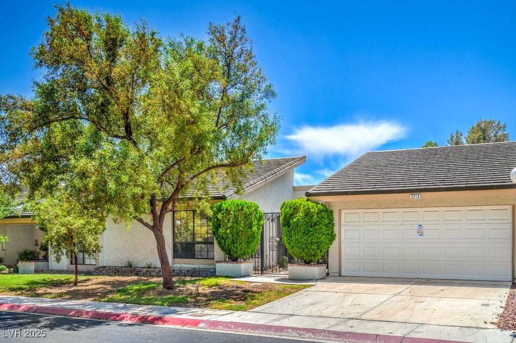 Las Vegas, NV 89107,5713 Whiteridge AVE