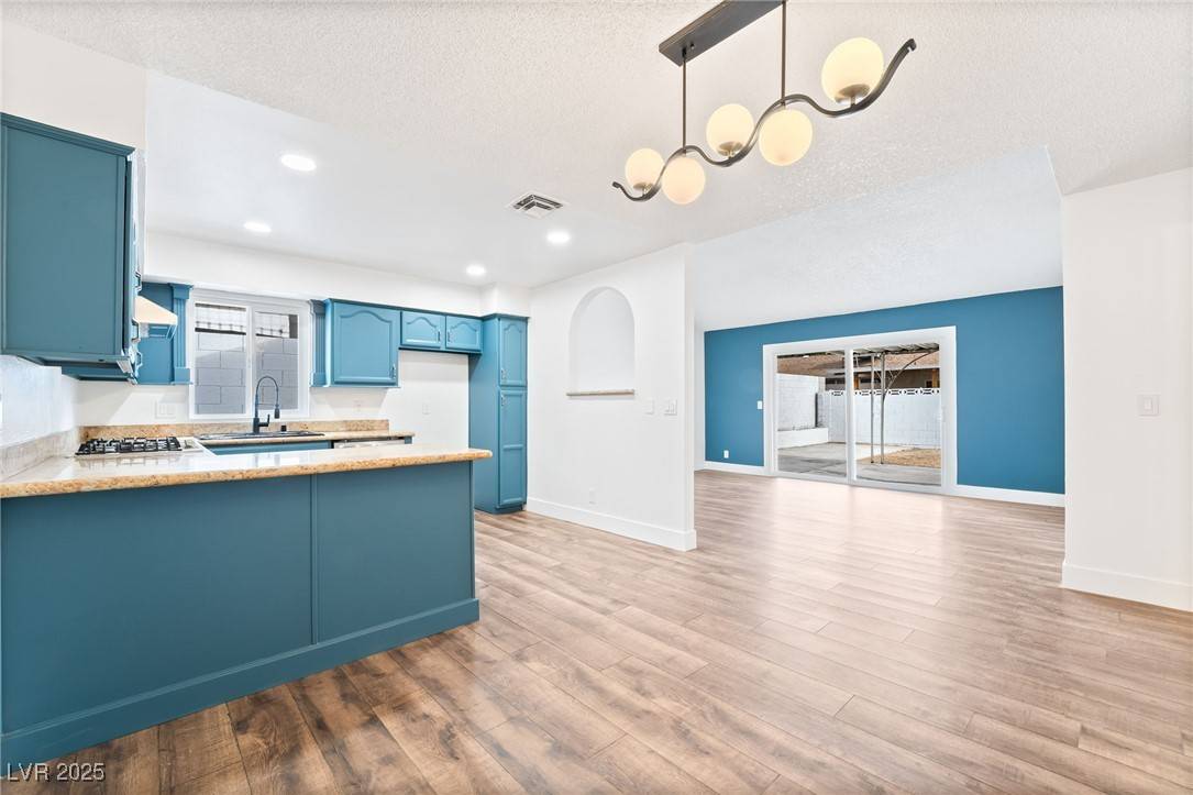 Las Vegas, NV 89121,4312 Chrysalis DR