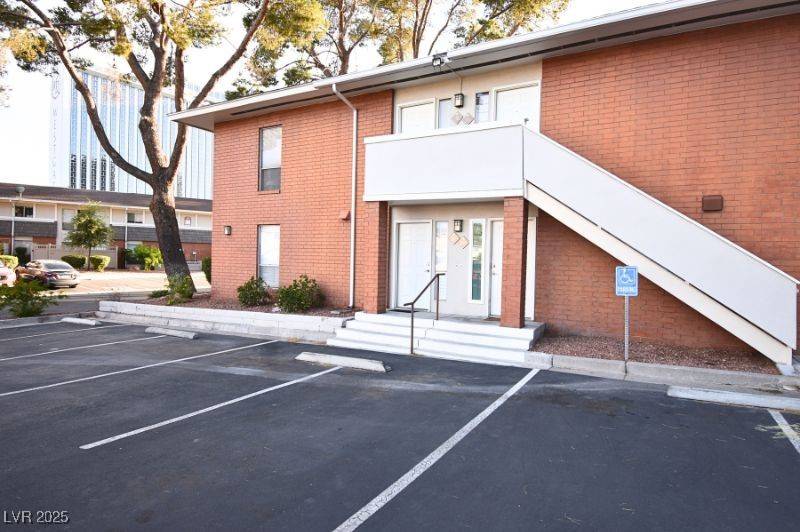 Las Vegas, NV 89109,634 Oakmont AVE #1903