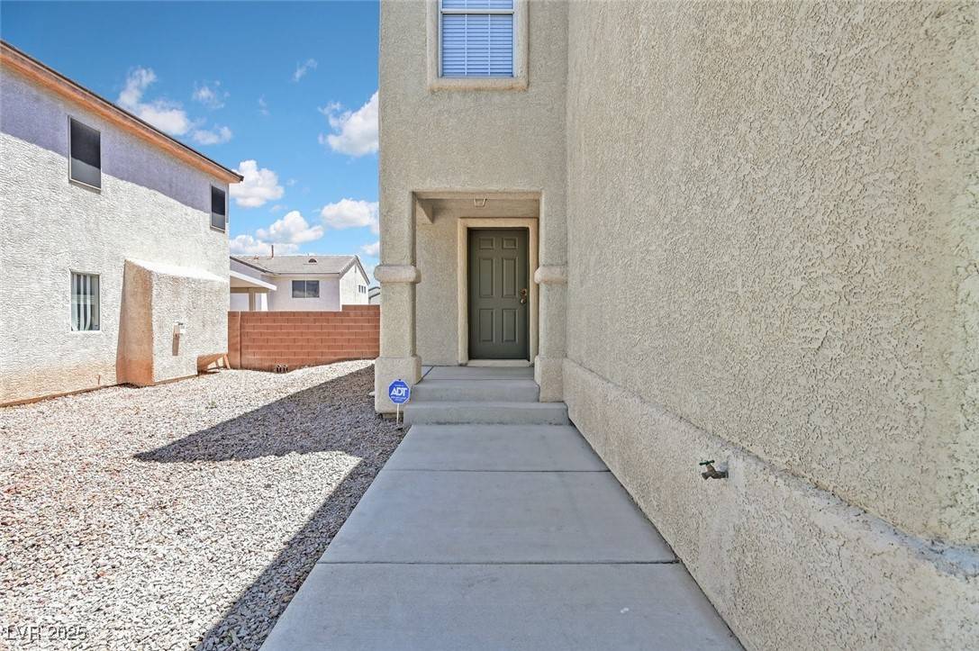North Las Vegas, NV 89032,4132 Joyous ST