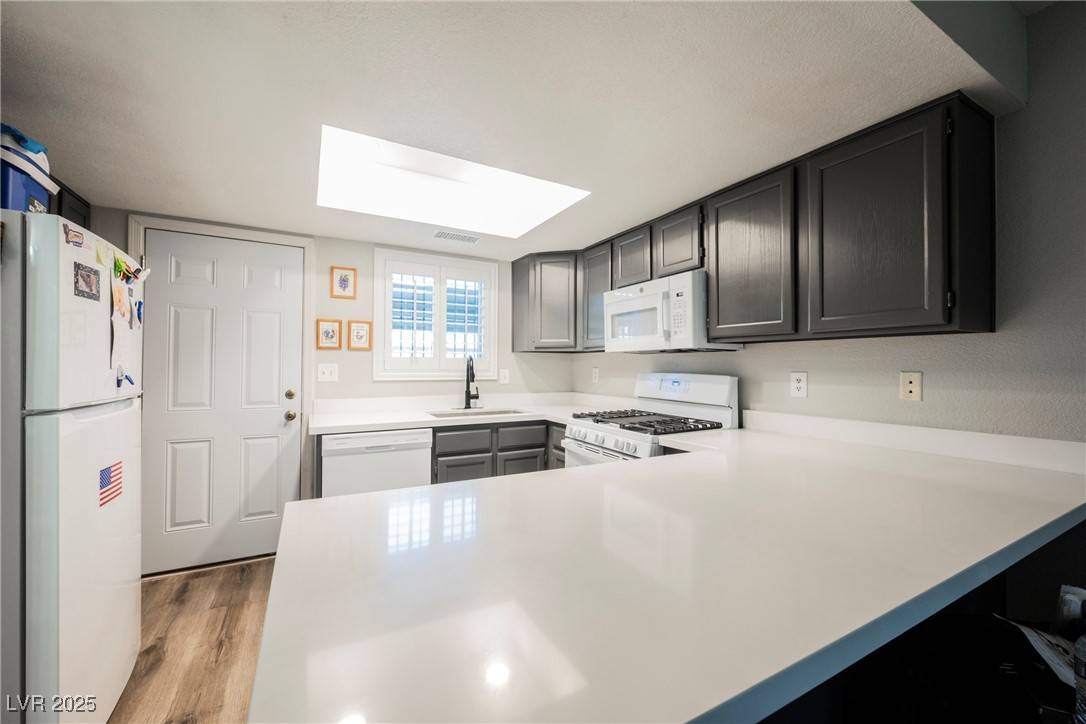 Henderson, NV 89011,595 Sellers PL