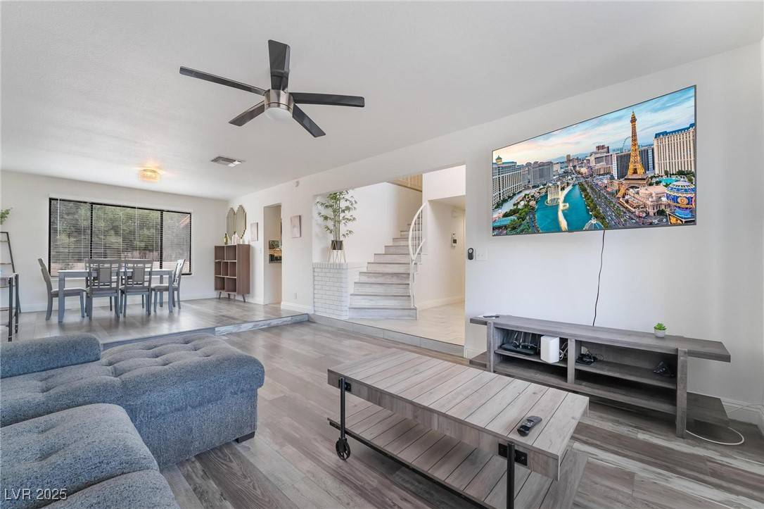 Las Vegas, NV 89128,7009 Rawlins CT