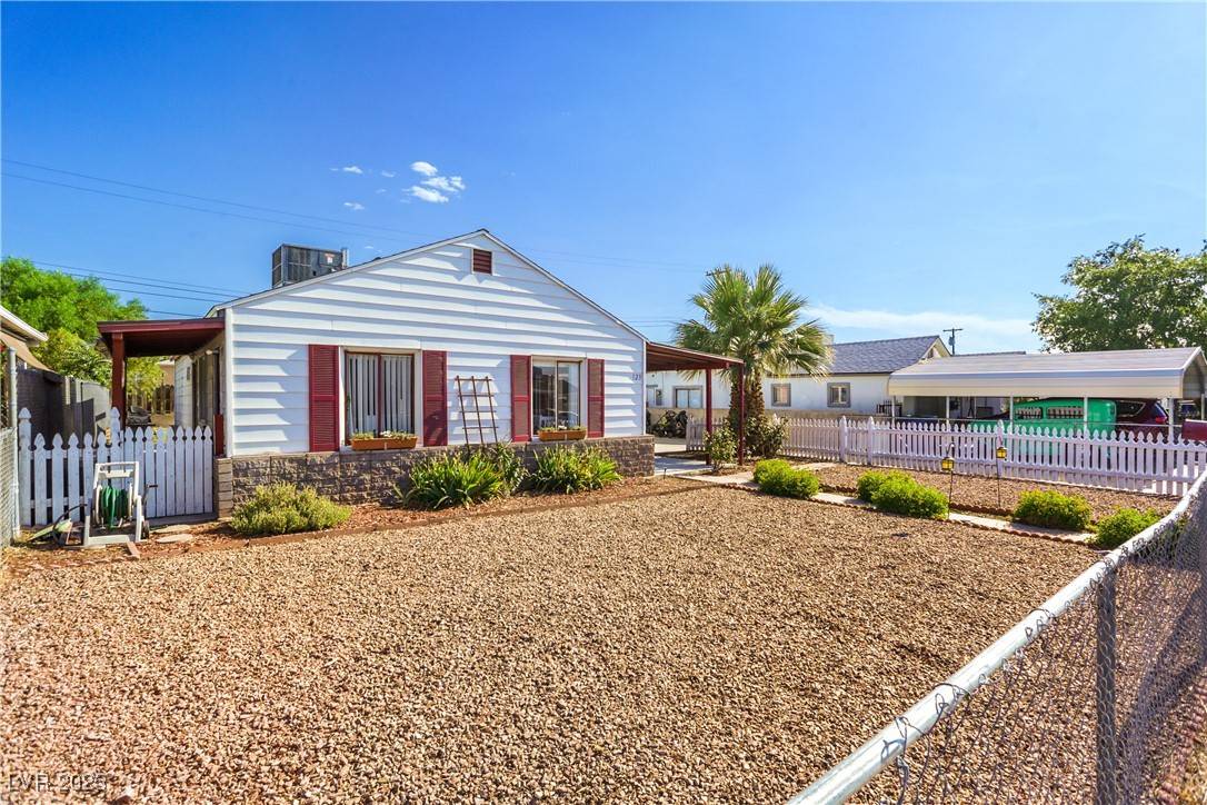 Henderson, NV 89015,123 Cedar ST