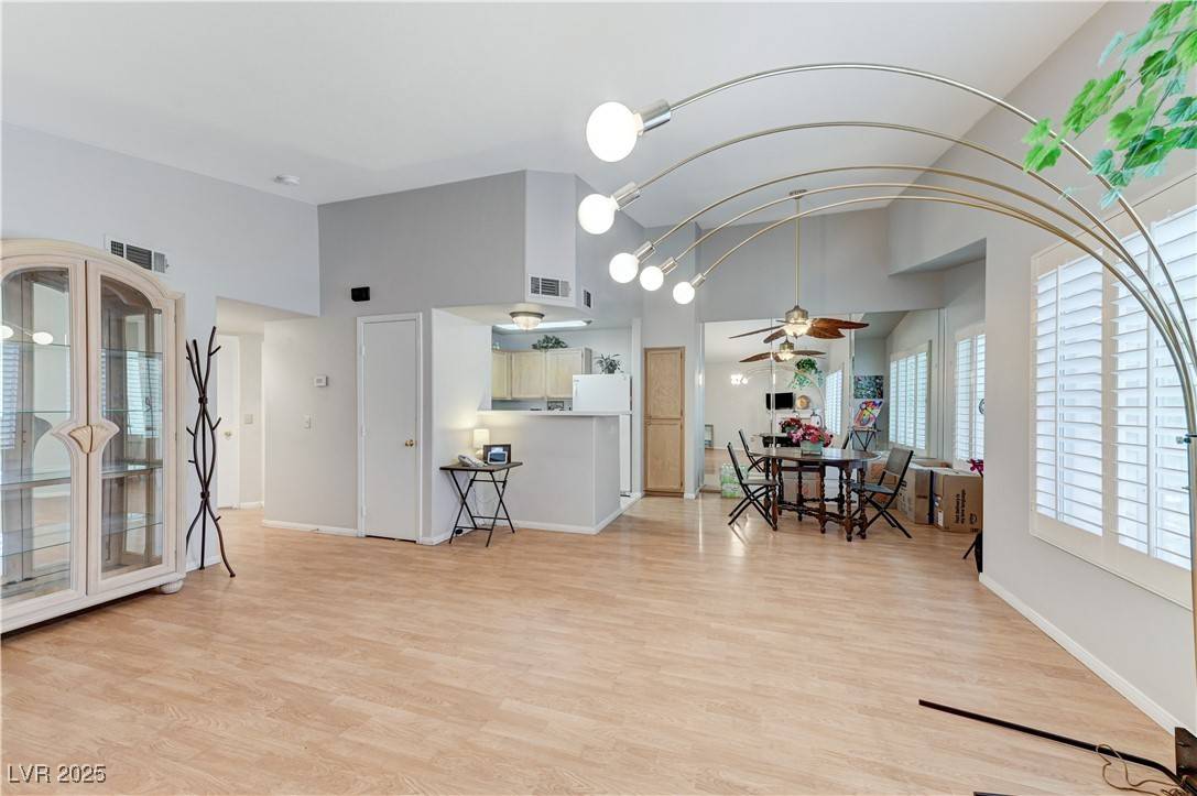Las Vegas, NV 89145,8450 Alta DR #204