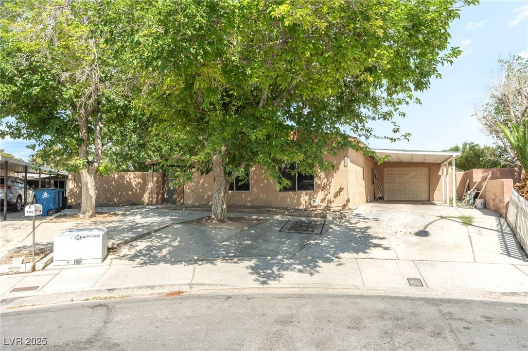 Las Vegas, NV 89110,153 Sir Thomas DR