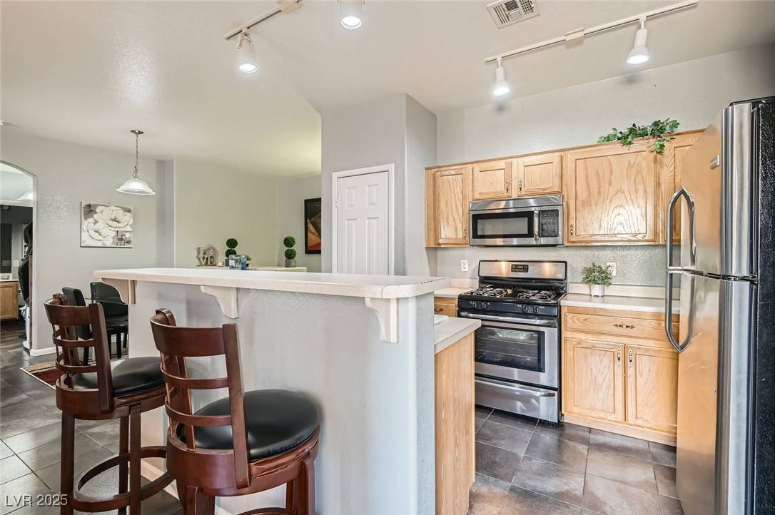 North Las Vegas, NV 89081,6321 Rolling Rose ST #201