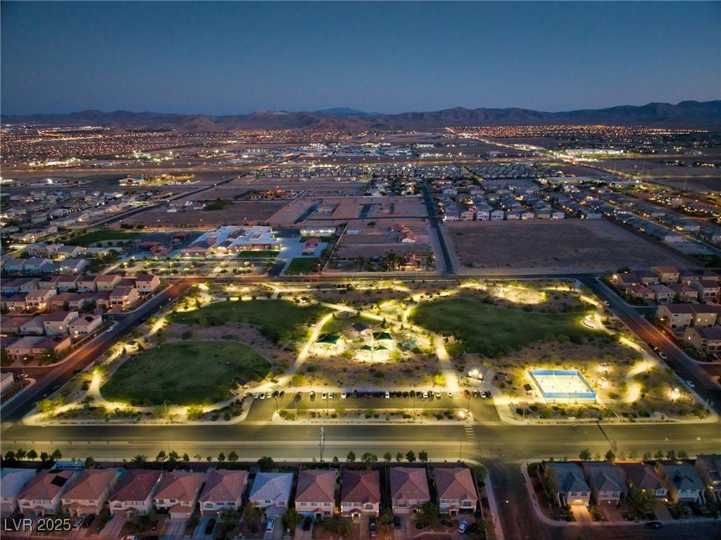 Las Vegas, NV 89139,6507 Creekside Cellars CT