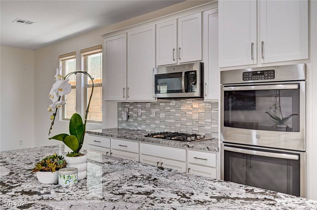 Las Vegas, NV 89166,10024 Rams Leap AVE