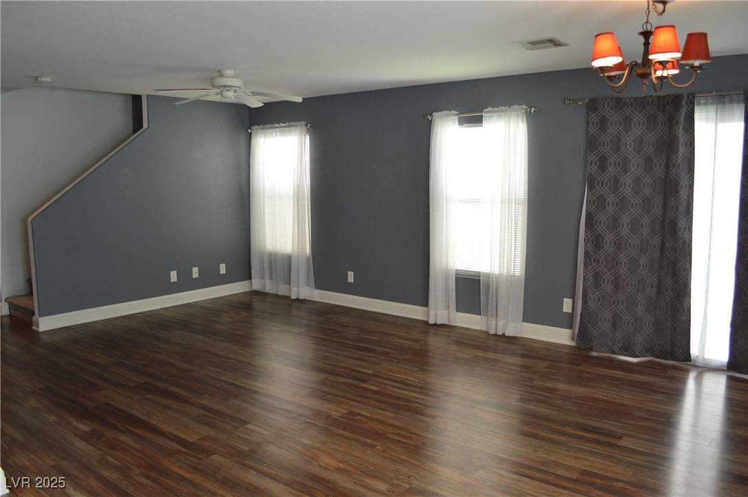 Las Vegas, NV 89178,544 Taunton ST