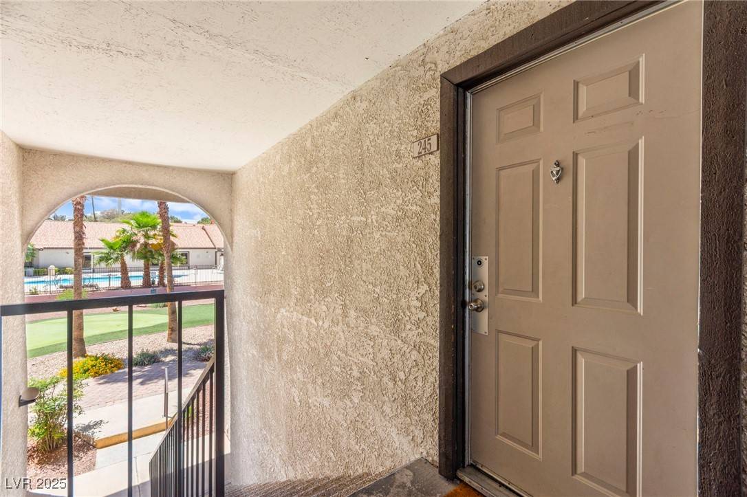 Las Vegas, NV 89117,2606 S Durango DR #245