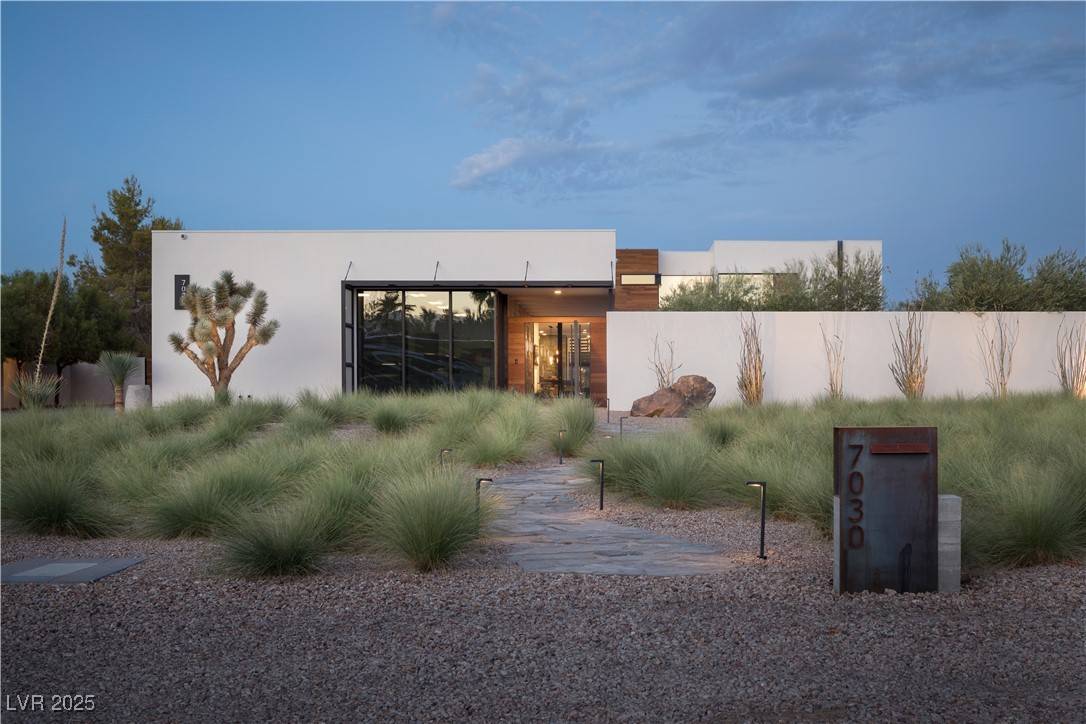 Las Vegas, NV 89118,7030 SCHIRLLS ST