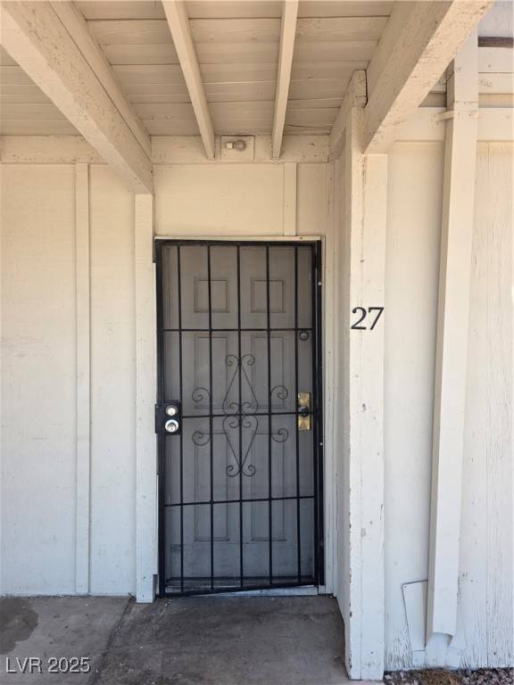 Las Vegas, NV 89119,5390 Swenson ST #27