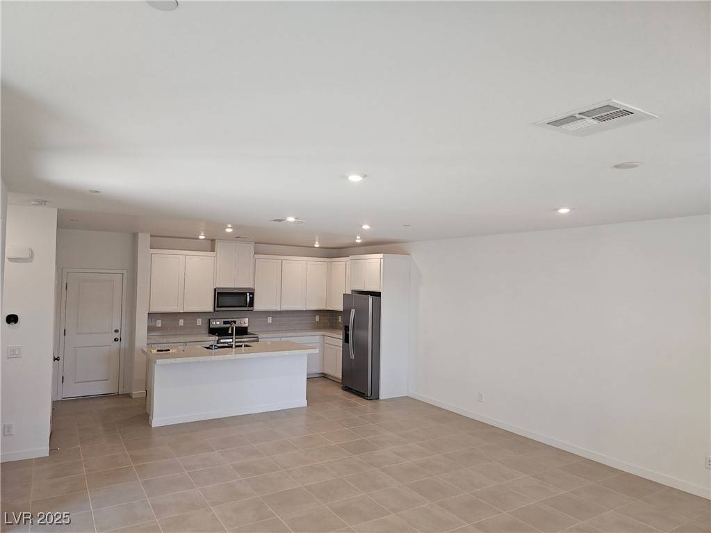 Henderson, NV 89011,185 Vanhoy AVE