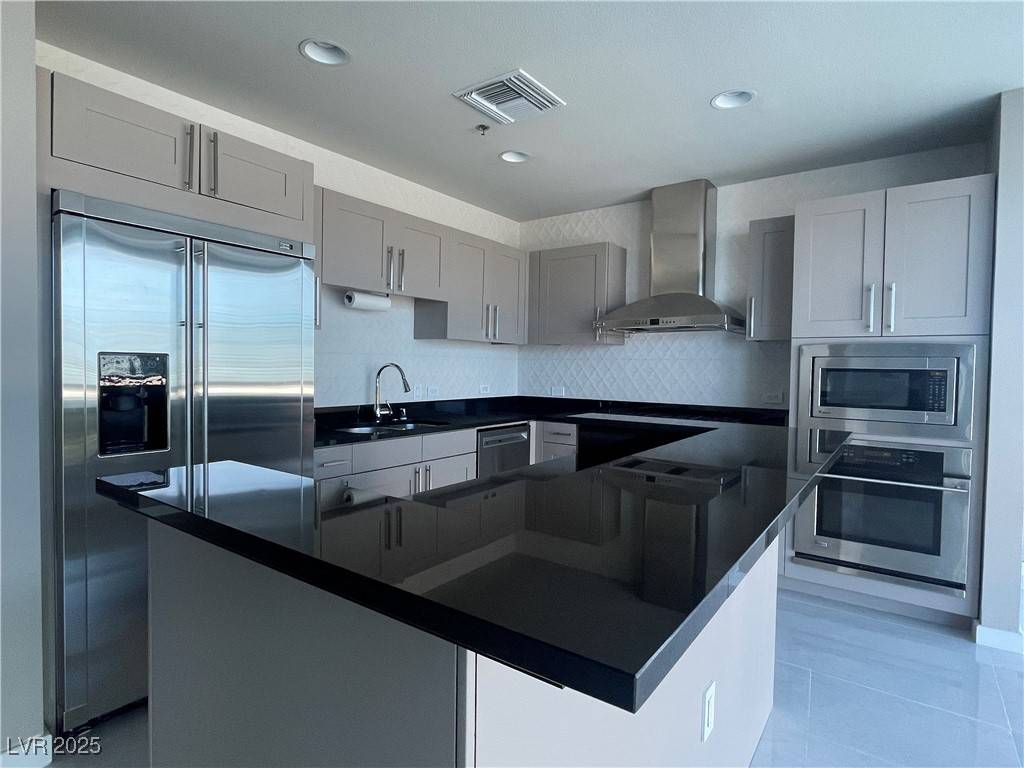 Las Vegas, NV 89103,4525 Dean Martin DR #1507