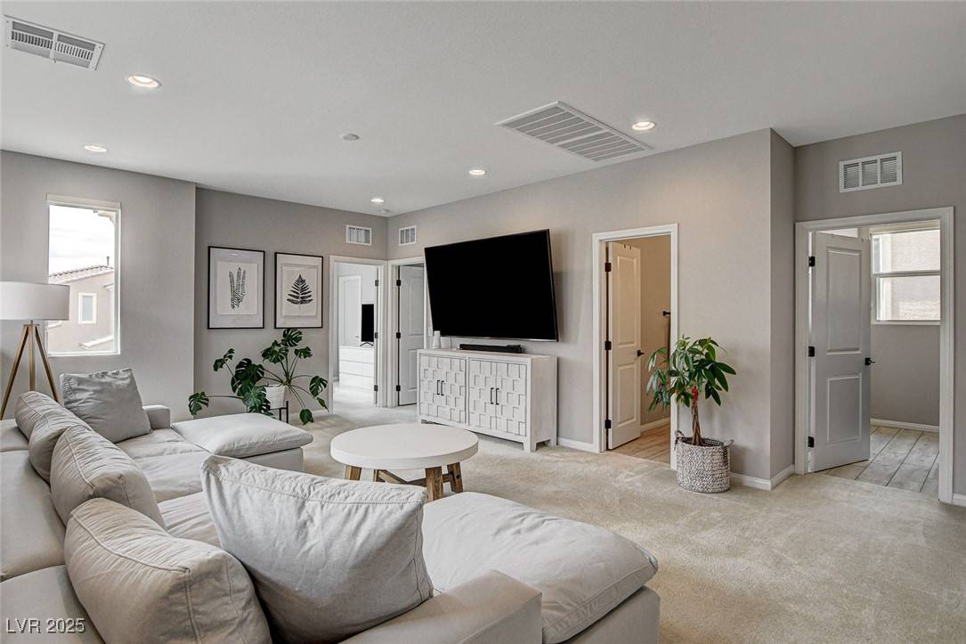 Las Vegas, NV 89178,9870 Fisher Bay CT