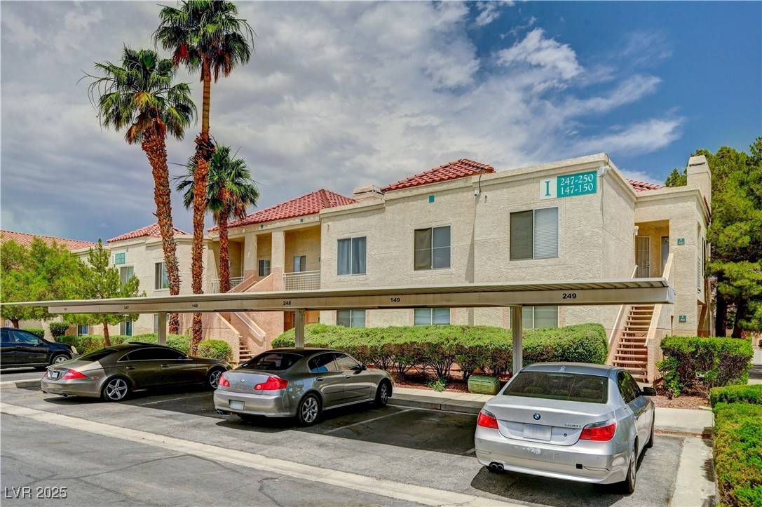 Las Vegas, NV 89118,5000 Red Rock ST #248