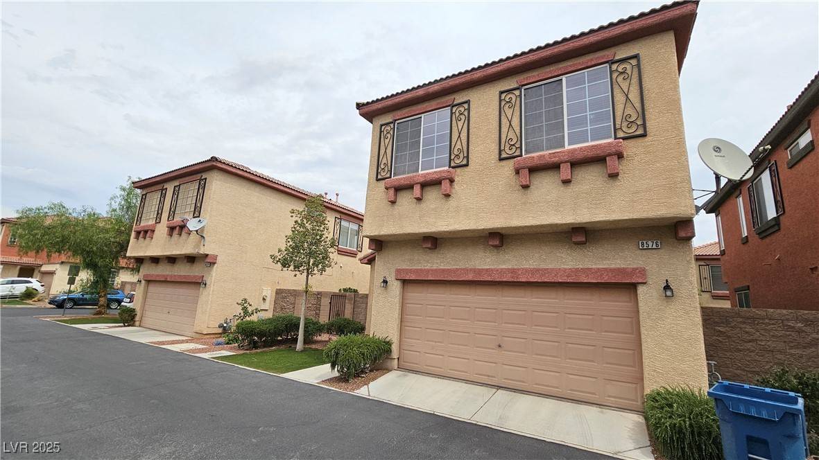 Las Vegas, NV 89139,8576 Peaceful Dreams ST