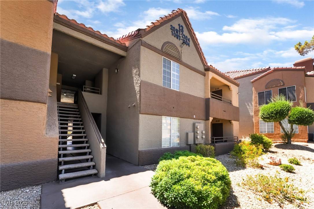 Las Vegas, NV 89117,2200 S FORT APACHE RD #2104