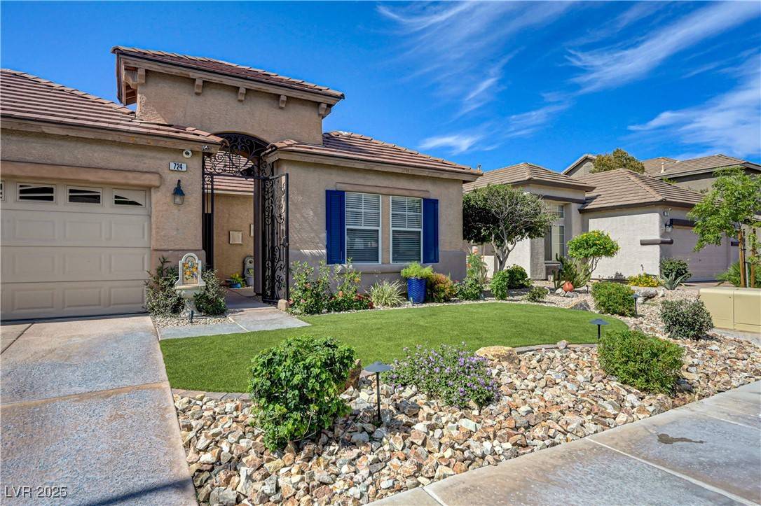 Henderson, NV 89012,724 Smokey Mountain AVE