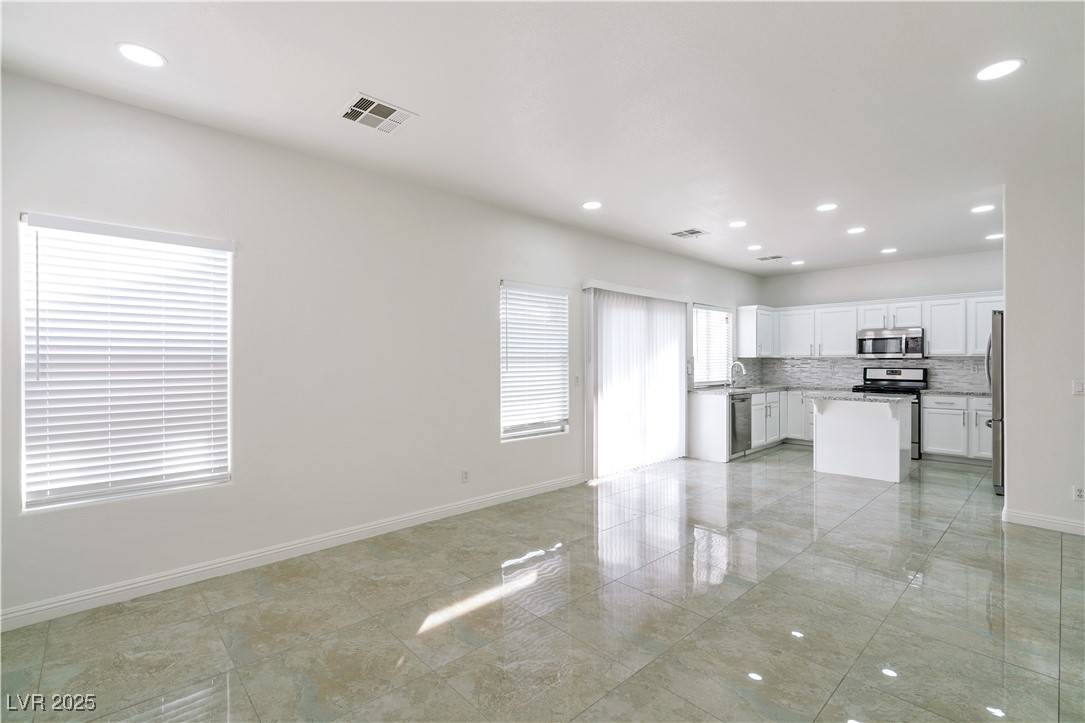 Las Vegas, NV 89113,7401 Hawk Shadow AVE