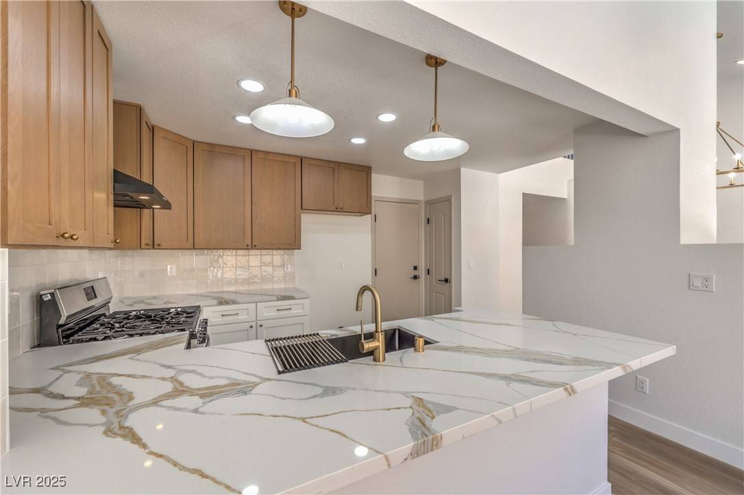 Las Vegas, NV 89134,2117 Desert Peak RD