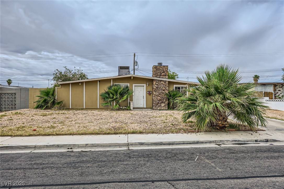 Las Vegas, NV 89169,1607 Vegas Valley DR