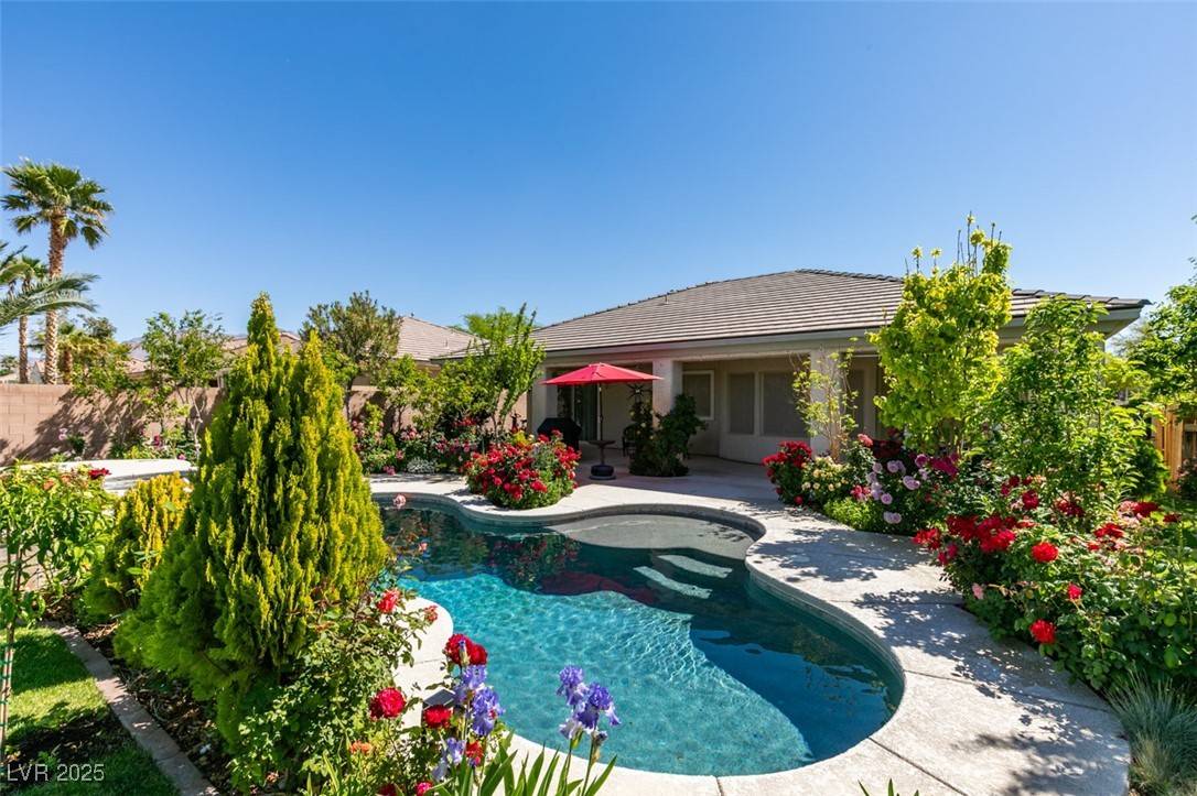 Las Vegas, NV 89131,8221 Bay Dunes ST