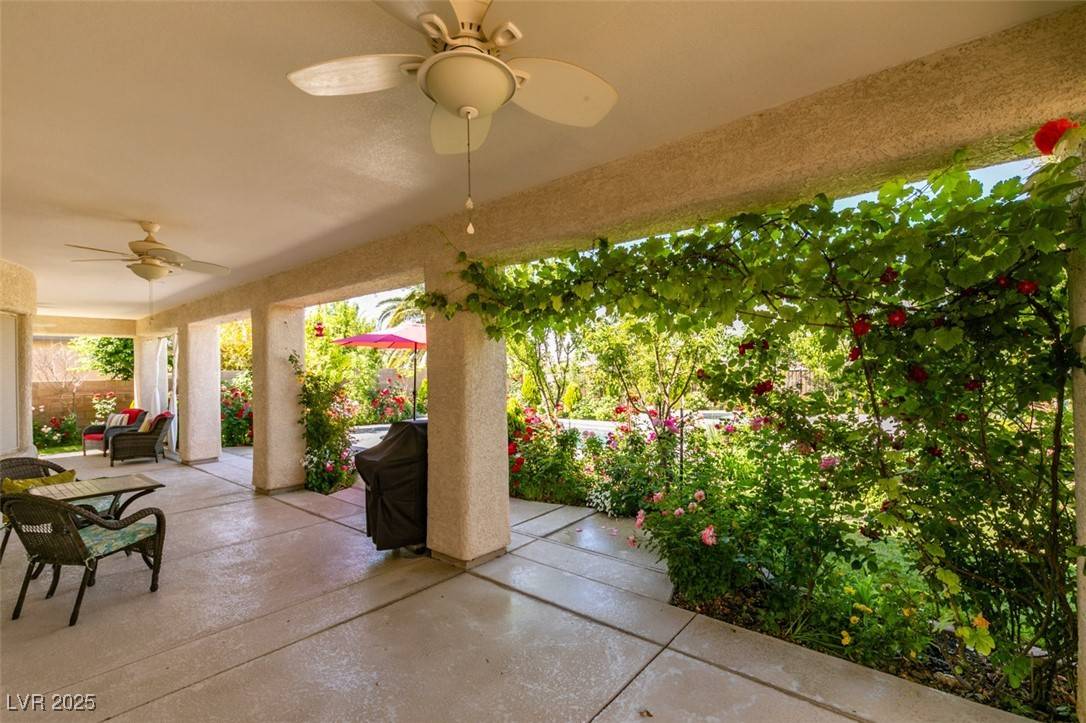 Las Vegas, NV 89131,8221 Bay Dunes ST