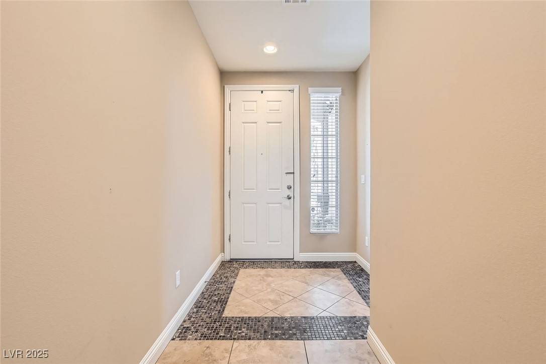 Las Vegas, NV 89166,10121 Iron Wood Peak AVE