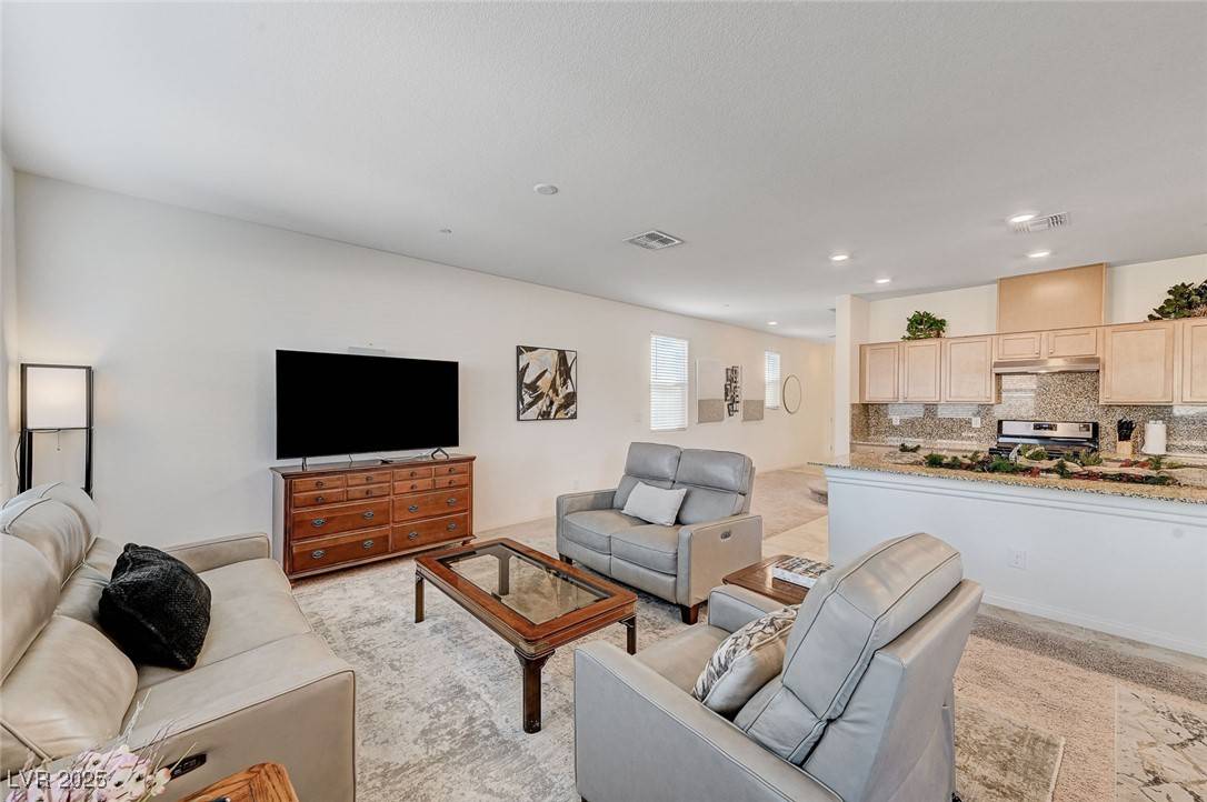Las Vegas, NV 89117,8786 Sand Verbena AVE