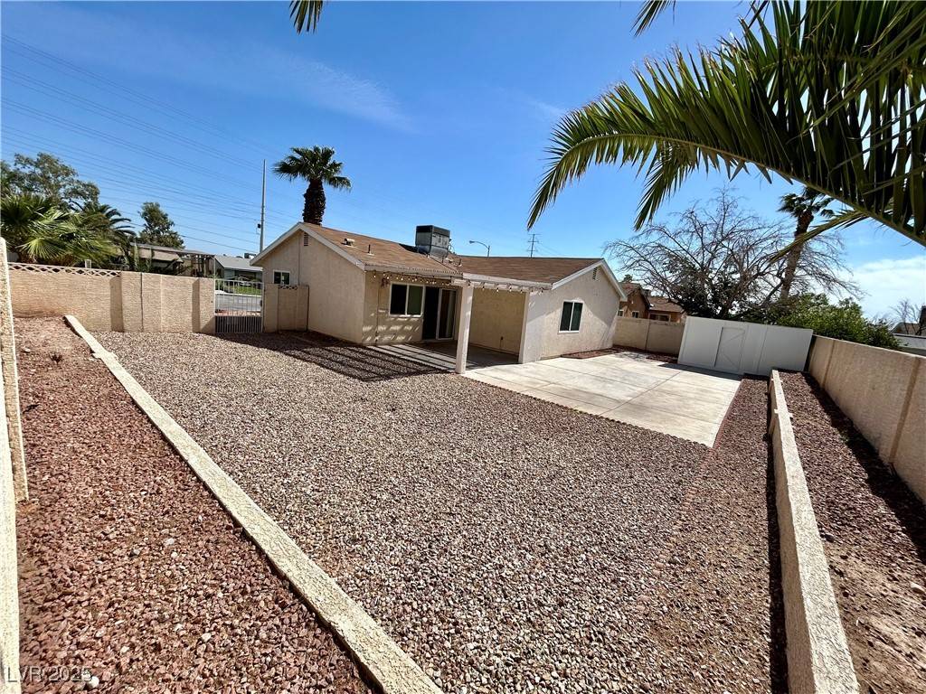 Las Vegas, NV 89147,7319 CLEARWATER CIR