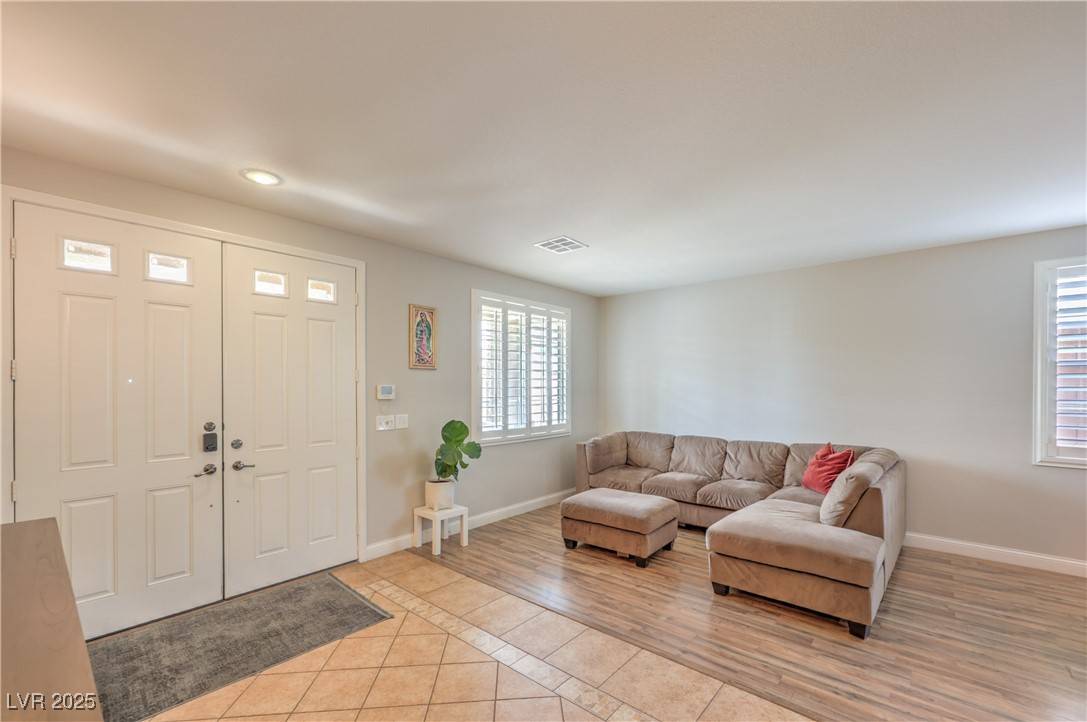 Henderson, NV 89002,75 Archer Glen AVE