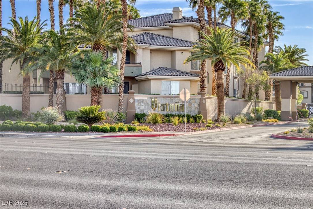 Las Vegas, NV 89113,7155 S DURANGO DR #309