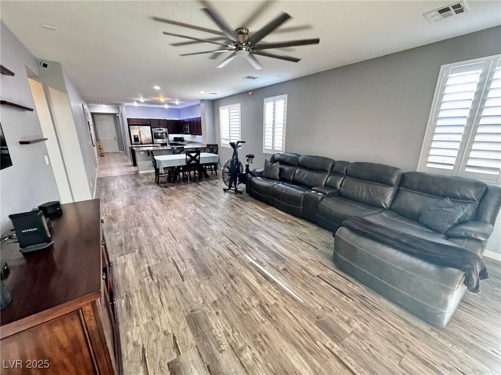 Las Vegas, NV 89166,7035 Thistle Ridge ST