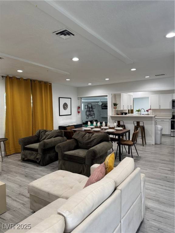 Las Vegas, NV 89101,621 S 9th ST