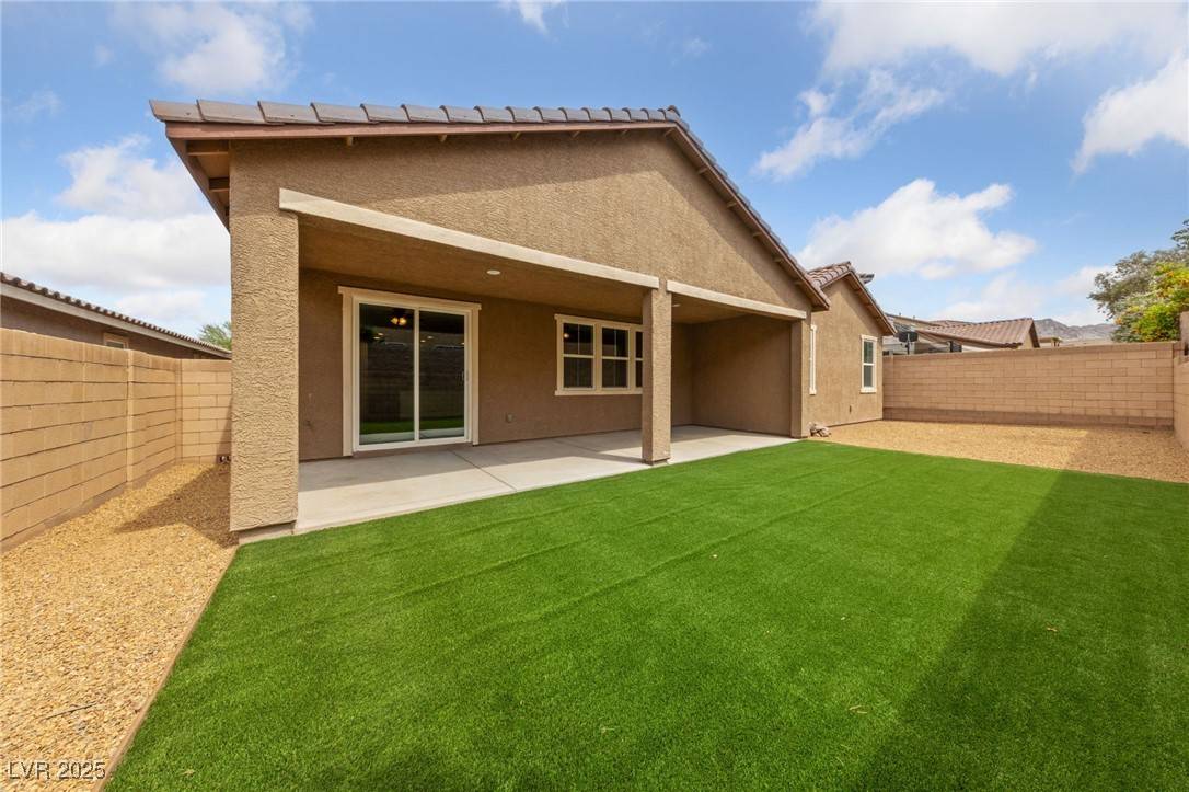Henderson, NV 89002,705 Coastal Lagoon ST
