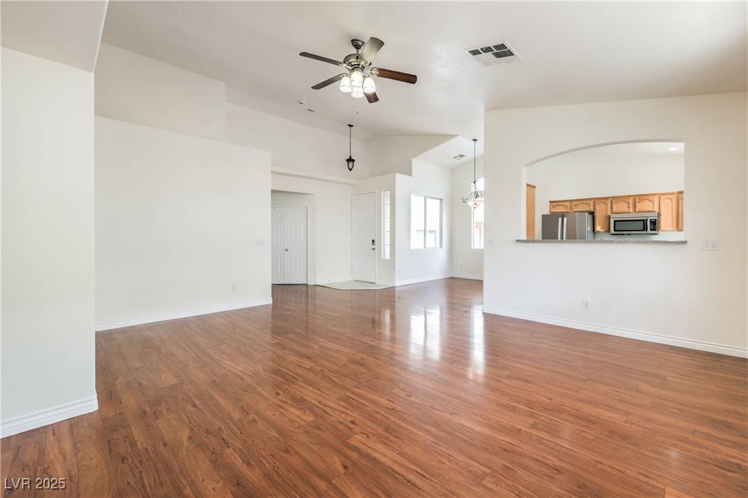 Henderson, NV 89074,202 Twin Creek ST