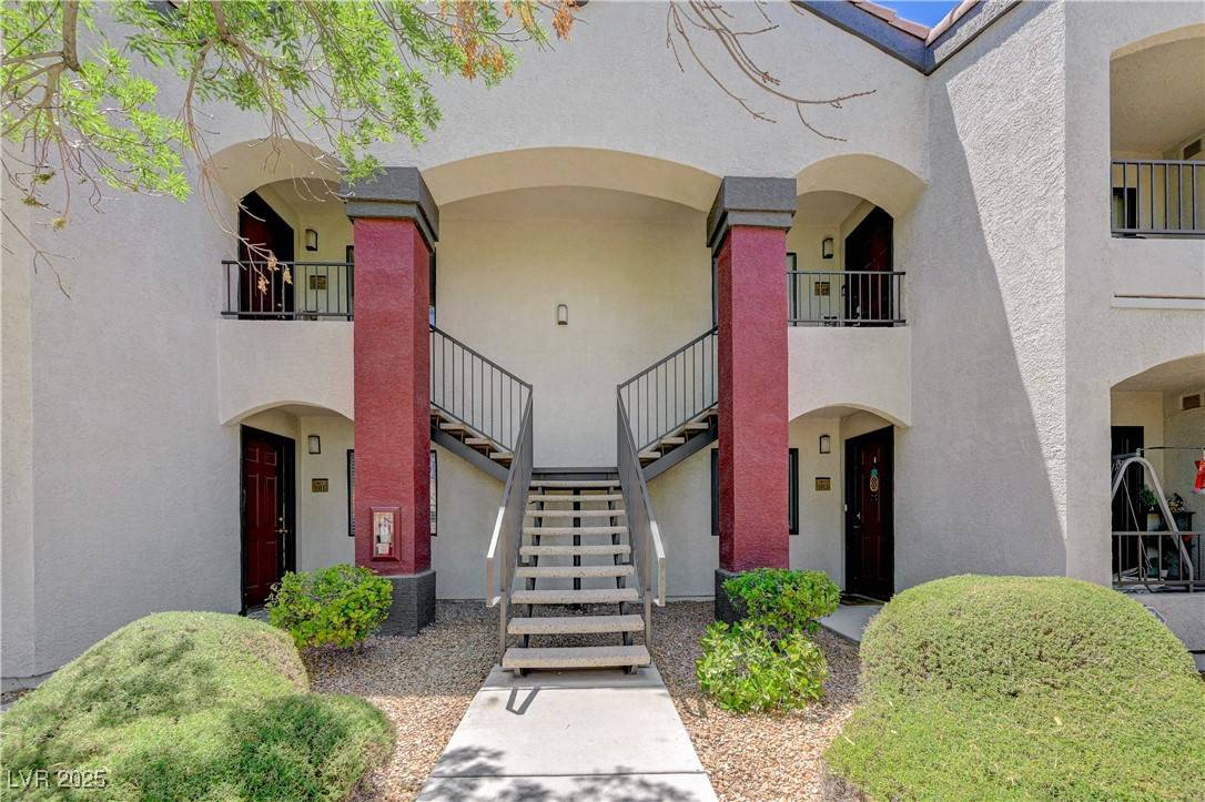 Henderson, NV 89052,950 Seven Hills DR #1921
