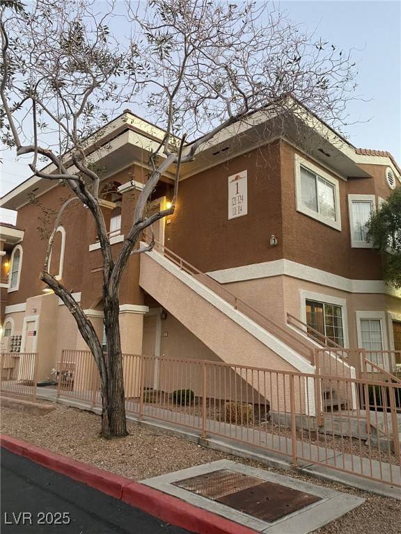 Henderson, NV 89052,830 Carnegie ST #113