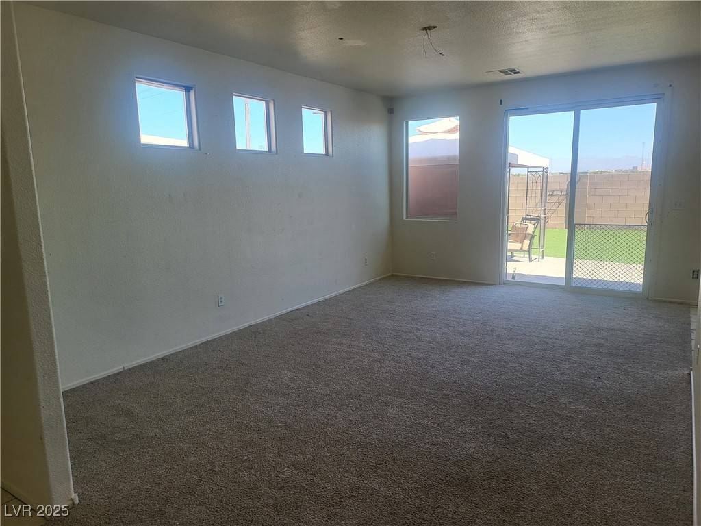 Henderson, NV 89011,7102 Shimmering AVE