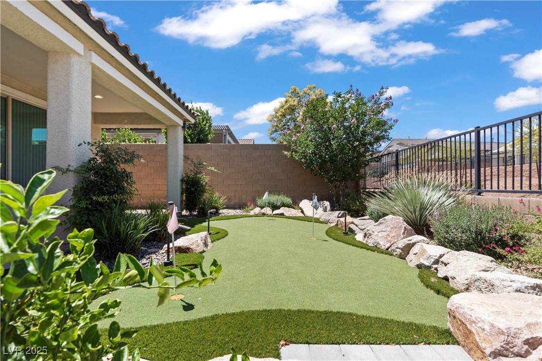 Las Vegas, NV 89166,10416 Skye Arroyo AVE