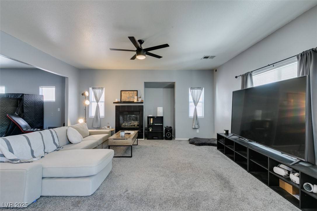 North Las Vegas, NV 89081,6052 Puesta Del Sol ST