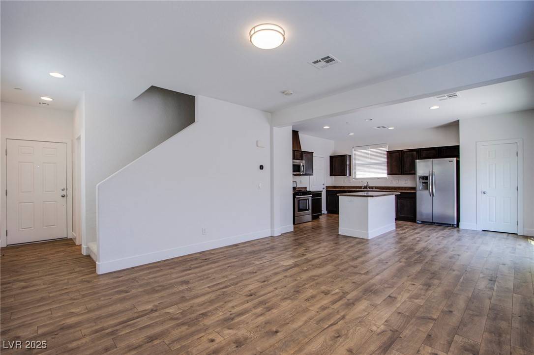 Henderson, NV 89011,305 Via Franciosa DR