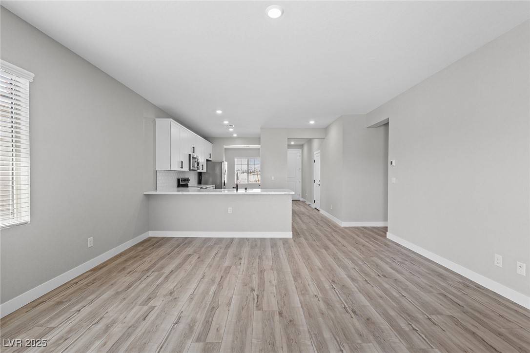 North Las Vegas, NV 89032,3236 Lahontan ST