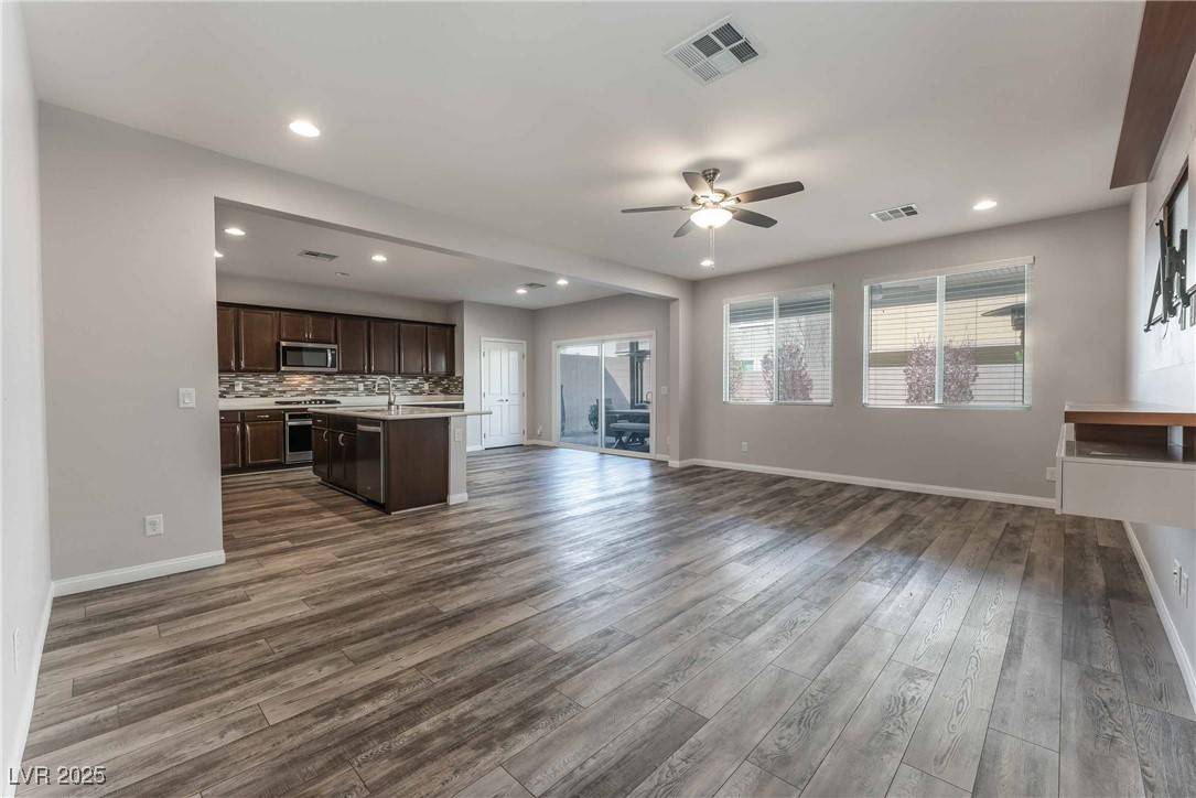 Las Vegas, NV 89178,9850 Poplar Point AVE